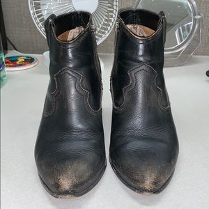 Frye Reina distressed ankle boots